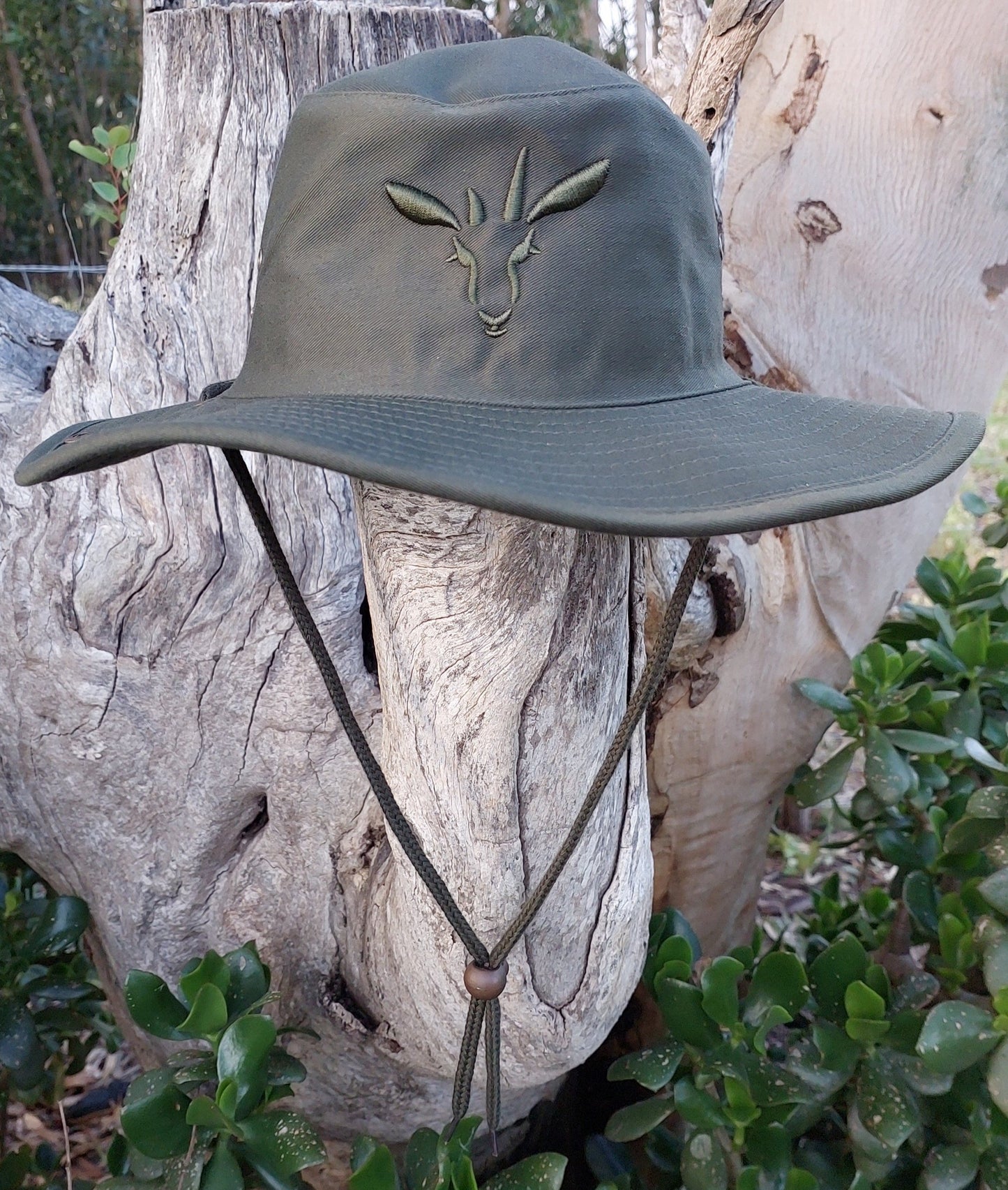 Olive kiddies wide-brim sun hat with metal press studs and cotton twill sweatband – PenBok Clothing, inspired by Penny the Springbok